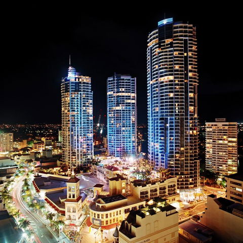 Mantra Towers Of Chevron - Sunshine Coast Tourism 0