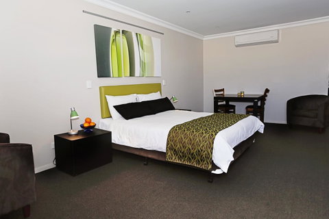 Drovers Motor Inn - Sunshine Coast Tourism 15