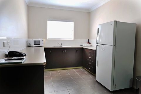 Drovers Motor Inn - Sunshine Coast Tourism 17