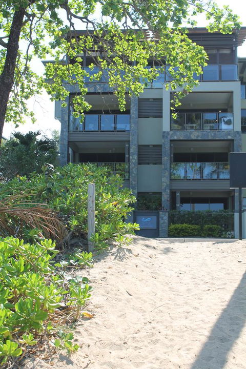Sea Point On Trinity Beach - Holiday Sunshine Coast 5