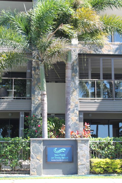 Sea Point On Trinity Beach - Holiday Sunshine Coast 6