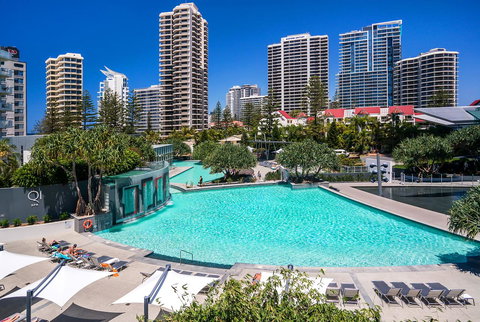 Q1 Resort & Spa - Official - Sunshine Coast Tourism 3