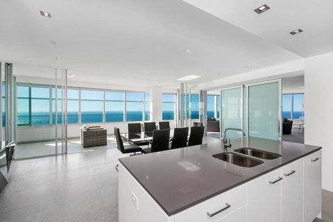 Q1 Resort & Spa - Official - Sunshine Coast Tourism 29