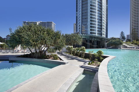 Q1 Resort & Spa - Official - Sunshine Coast Tourism 4