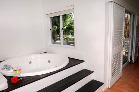 The Reef House Adults Retreat - Enjoy 28 Complimentary Inclusions - Holiday Sunshine Coast 28