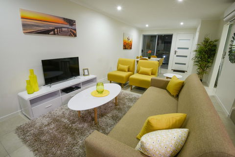Direct Collective - Breeze On Brightwater - Holiday Sunshine Coast 11