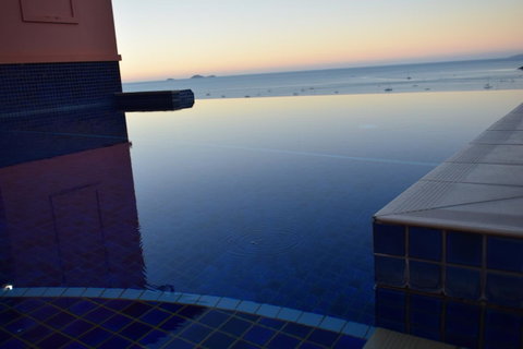 Martinique Whitsunday Resort - Sunshine Coast Tourism 32