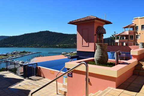 Martinique Whitsunday Resort - Sunshine Coast Tourism 30