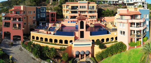 Martinique Whitsunday Resort - Sunshine Coast Tourism 4