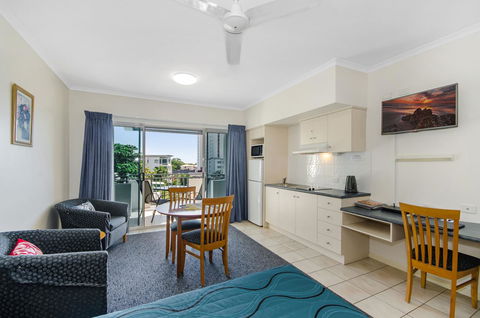 Madison Ocean Breeze Apartments - Holiday Sunshine Coast 11