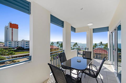 Madison Ocean Breeze Apartments - Holiday Sunshine Coast 13