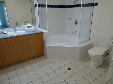 Madison Ocean Breeze Apartments - Holiday Sunshine Coast 33