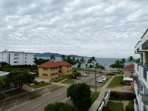 Madison Ocean Breeze Apartments - Holiday Sunshine Coast 39