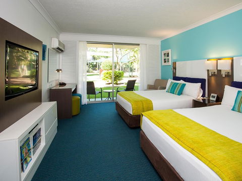 Sea World Resort - Sunshine Coast Tourism 4