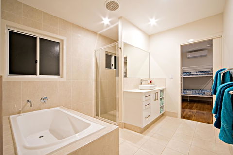 Whitsunday Luxury Homes - Sunshine Coast Tourism 24