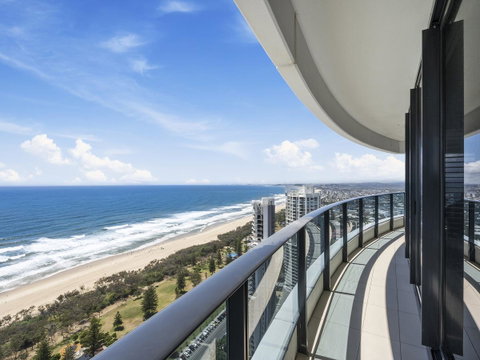 Oracle Resort Broadbeach - Gclr - Sunshine Coast Tourism 18