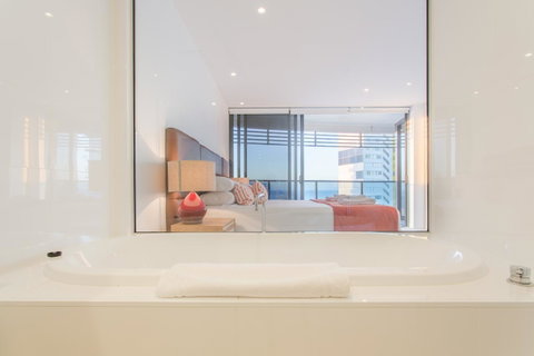 Oracle Resort Broadbeach - Gclr - Sunshine Coast Tourism 11
