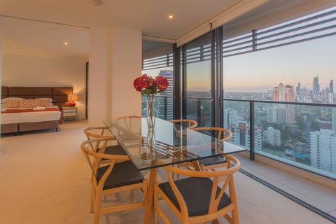 Oracle Resort Broadbeach - Gclr - Sunshine Coast Tourism 10