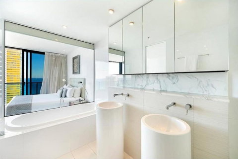 Oracle Resort Broadbeach - Gclr - Sunshine Coast Tourism 2