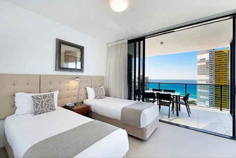 Oracle Resort Broadbeach - Gclr - Sunshine Coast Tourism 3