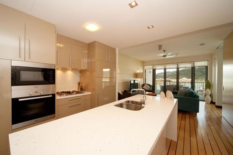 The Boathouse Apartments - Sunshine Coast Tourism 11