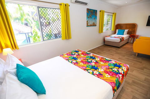 Port Douglas Motel - Sunshine Coast Tourism 3
