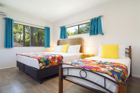 Port Douglas Motel - Sunshine Coast Tourism 40