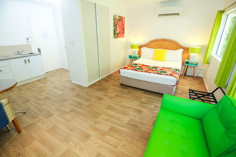 Port Douglas Motel - Sunshine Coast Tourism 10