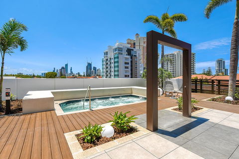 Qube Broadbeach - Sunshine Coast Tourism 27