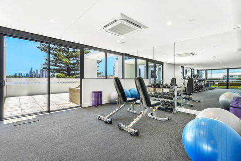 Qube Broadbeach - Sunshine Coast Tourism 32