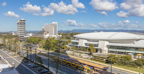 Qube Broadbeach - Sunshine Coast Tourism 9