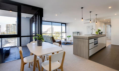 Qube Broadbeach - Sunshine Coast Tourism 16