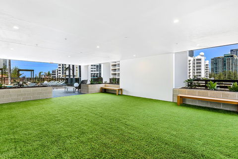 Qube Broadbeach - Sunshine Coast Tourism 23