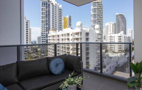 Qube Broadbeach - Sunshine Coast Tourism 11