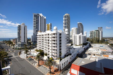 Qube Broadbeach - Sunshine Coast Tourism 10