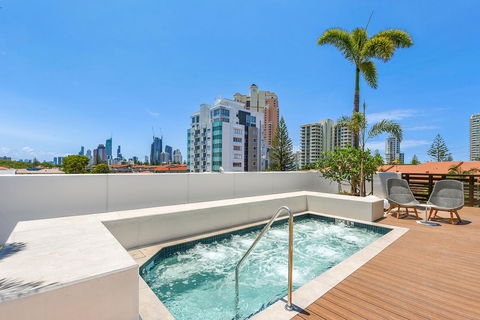 Qube Broadbeach - Sunshine Coast Tourism 28