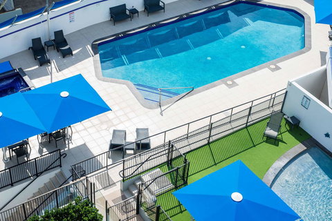 Mandolin Beachfront Resort - Sunshine Coast Tourism 1