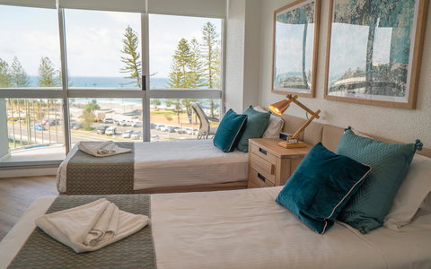 Mandolin Beachfront Resort - Sunshine Coast Tourism 9