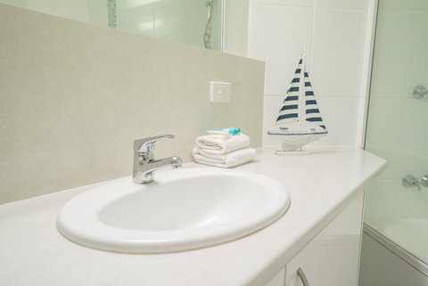 Mandolin Beachfront Resort - Sunshine Coast Tourism 23