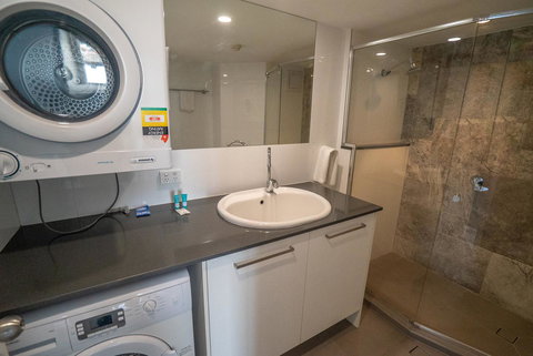 Mandolin Beachfront Resort - Sunshine Coast Tourism 10