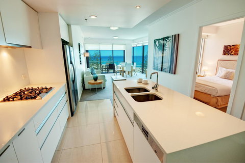 Reflections Tower Two - Sunshine Coast Tourism 15