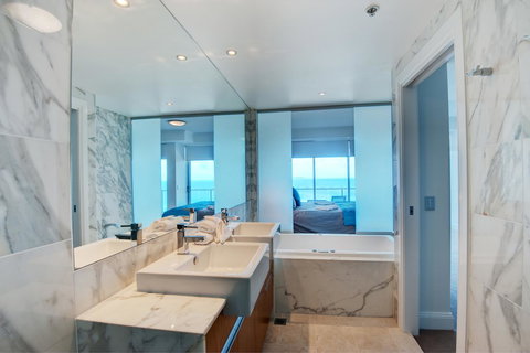 Reflections Tower Two - Sunshine Coast Tourism 1