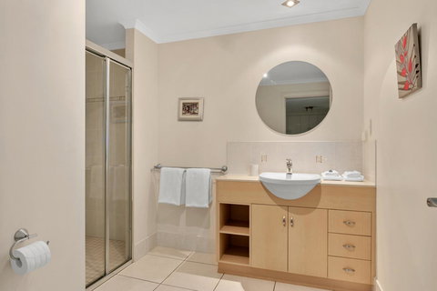 Bellevue At Trinity Beach - Holiday Sunshine Coast 2