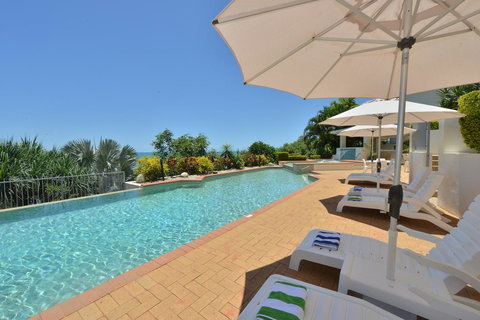 Bellevue At Trinity Beach - Holiday Sunshine Coast 6