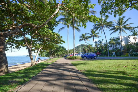 Roydon Beachfront Apartments - Sunshine Coast Tourism 27