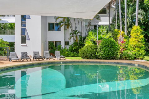 Roydon Beachfront Apartments - Sunshine Coast Tourism 11