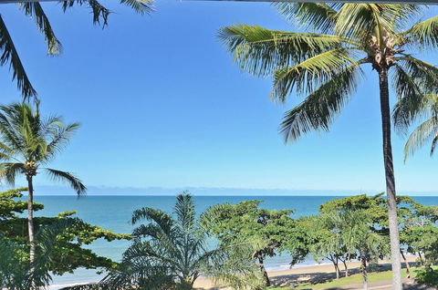 Roydon Beachfront Apartments - Sunshine Coast Tourism 5