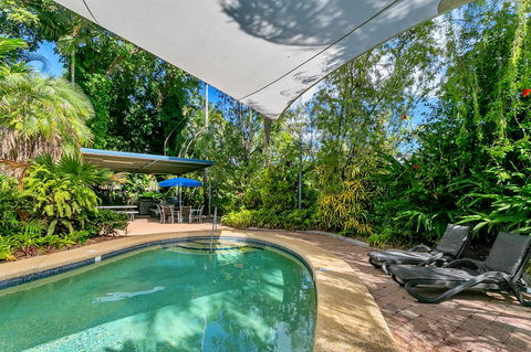 Roydon Beachfront Apartments - Sunshine Coast Tourism 10