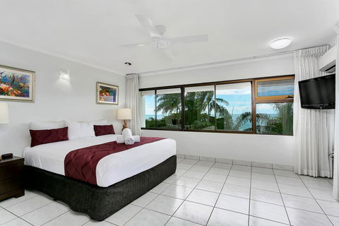 Roydon Beachfront Apartments - Sunshine Coast Tourism 3