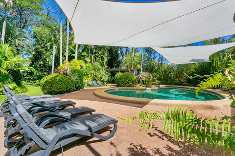 Roydon Beachfront Apartments - Sunshine Coast Tourism 15